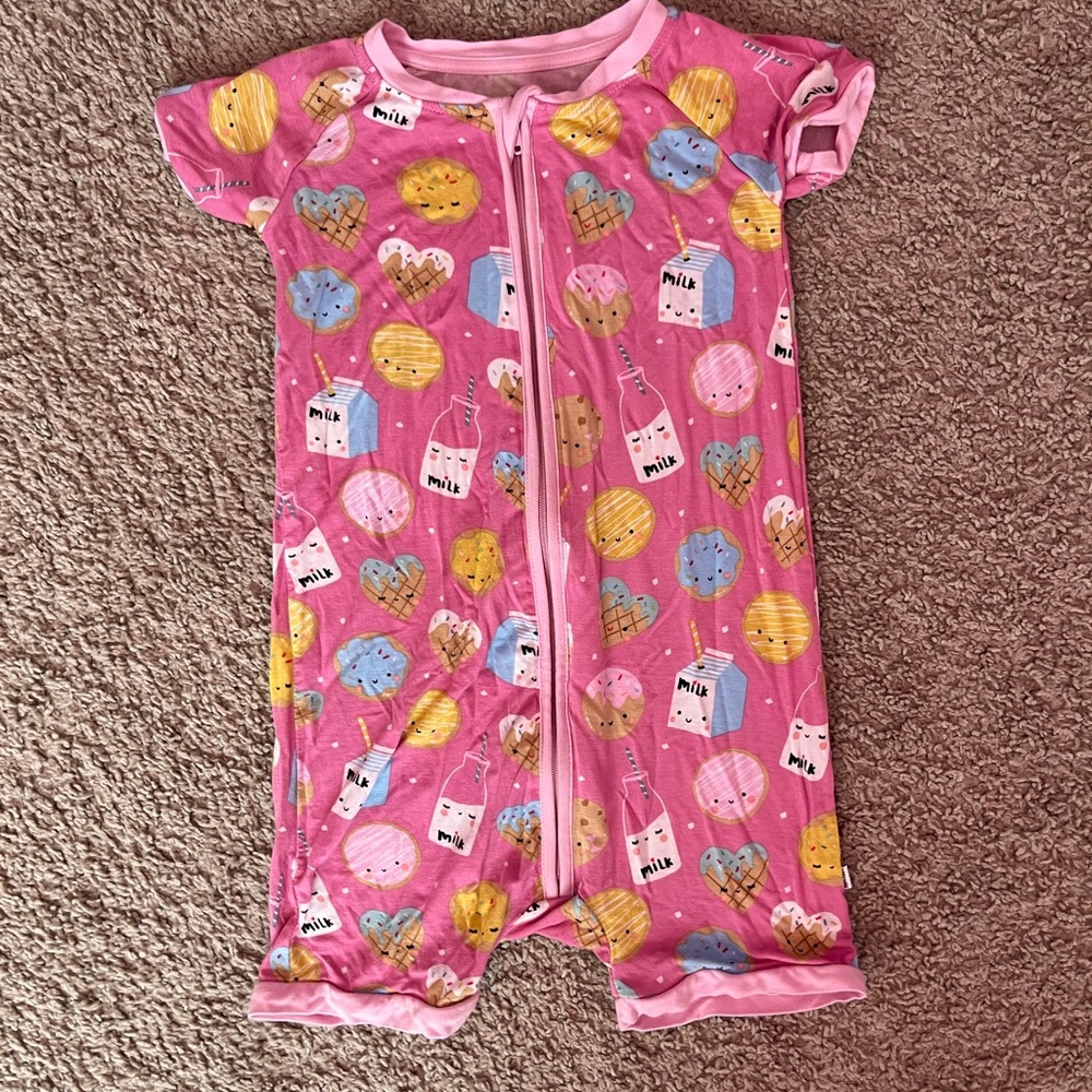 Little Sleepies milk & cookies shorties in Pink